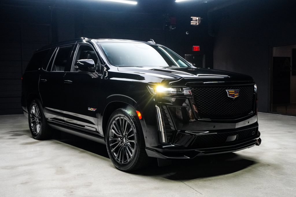 Used 2023 Cadillac Escalade V AWD/4WD image 8