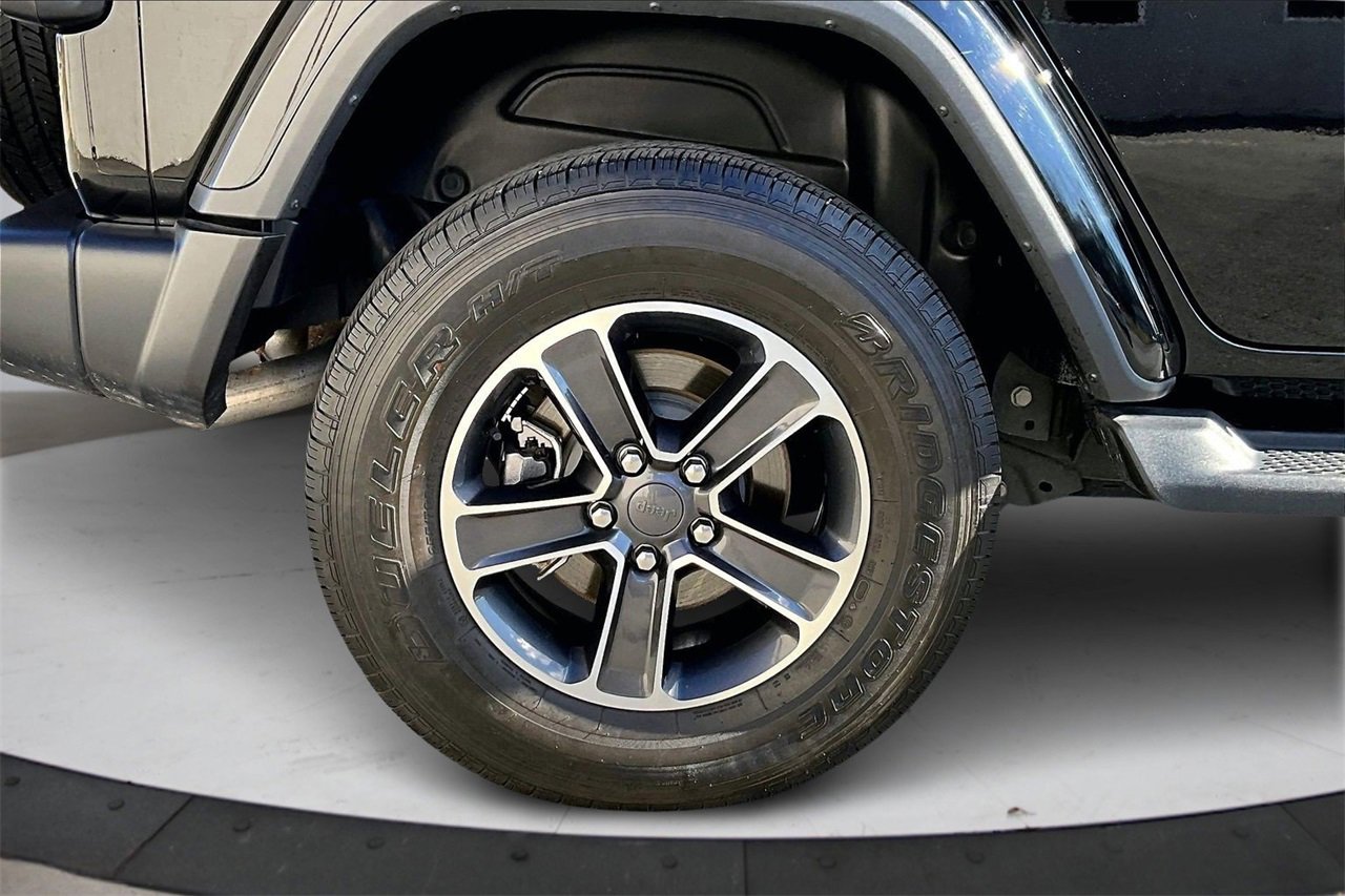 Certified 2023 Jeep Wrangler Sahara w/ Cold Weather Group image 35