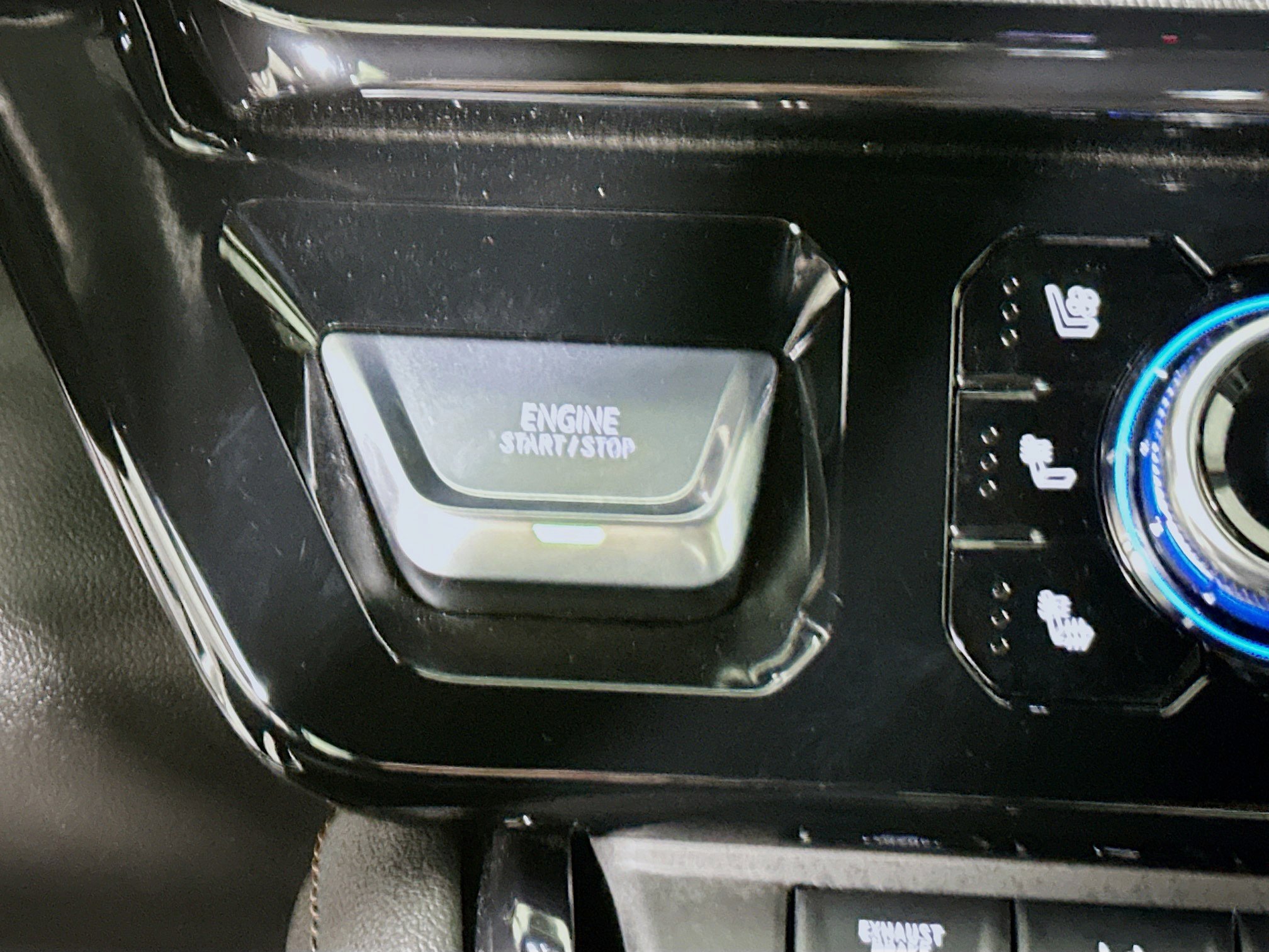 Used 2024 GMC Sierra 2500 AT4 w/ AT4 Premium Plus Package image 20