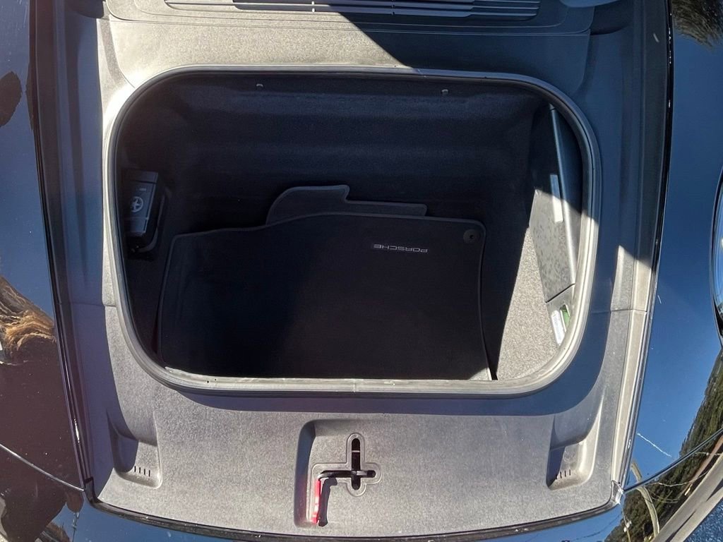 Used 2025 Porsche 911 Carrera w/ Premium Package image 9