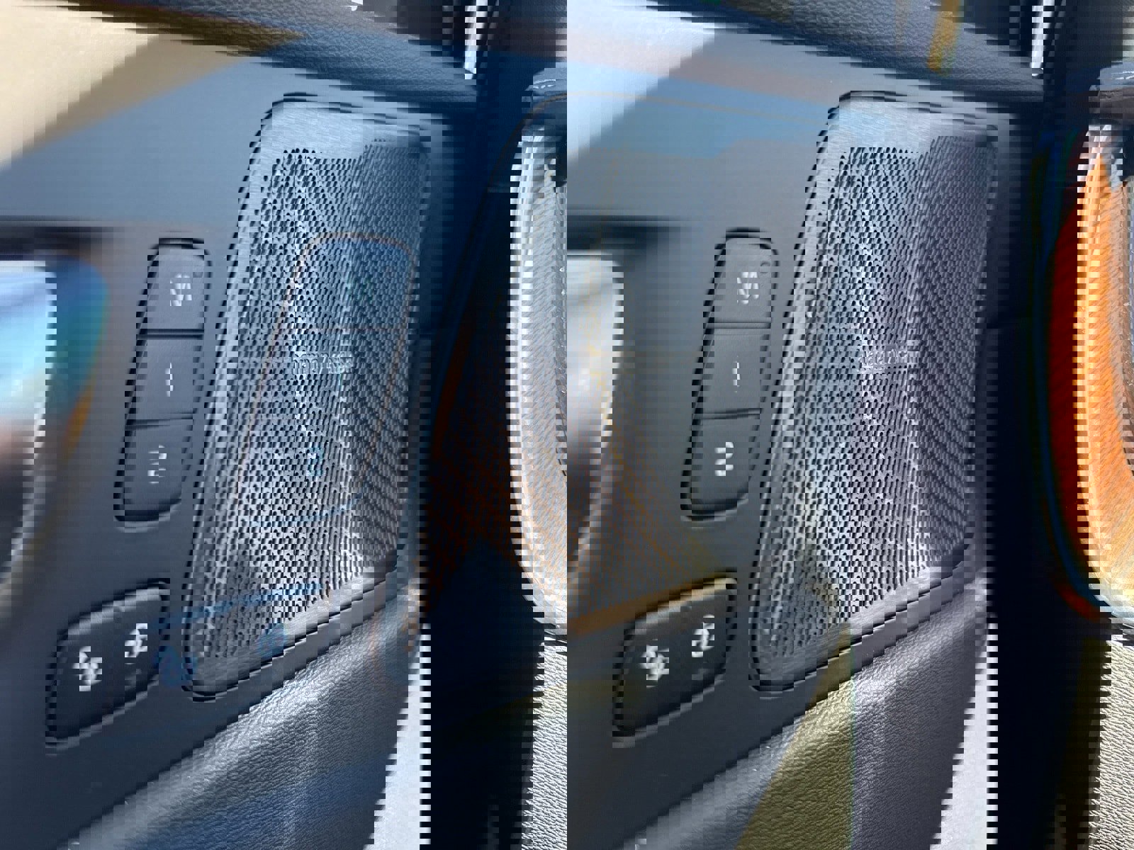 Certified 2025 Volvo XC60 B5 Ultra w/ Protection Package Premier image 26