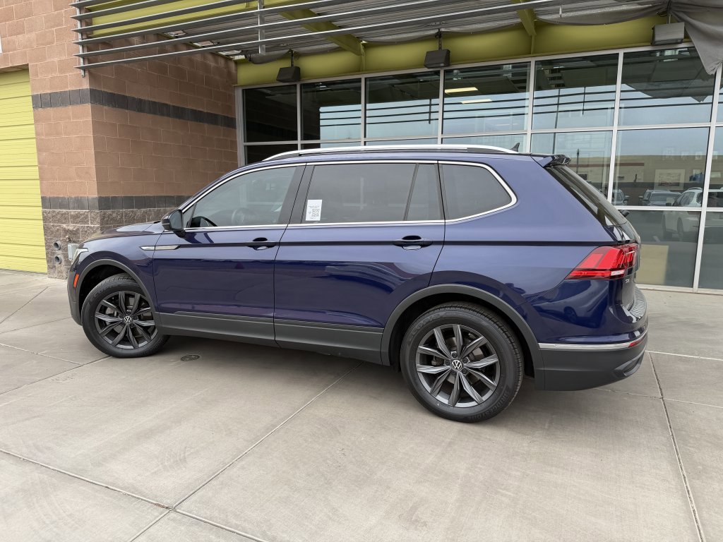Used 2022 Volkswagen Tiguan SE FWD image 5