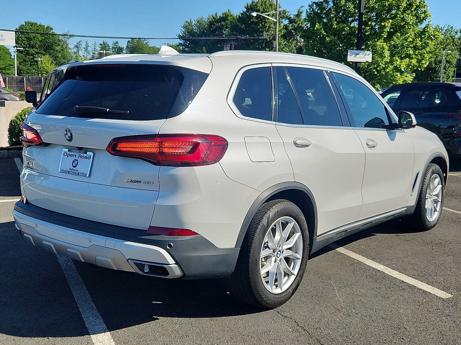Used 2019 BMW X5 xDrive40i w/ Premium Package 2 AWD/4WD image 6