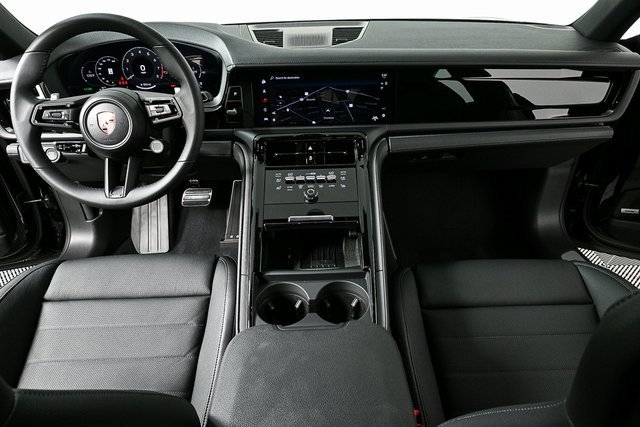 New 2025 Porsche Panamera 4 image 18