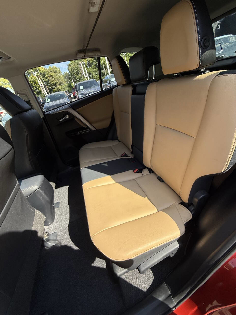 Used 2016 Toyota RAV4 Limited image 12