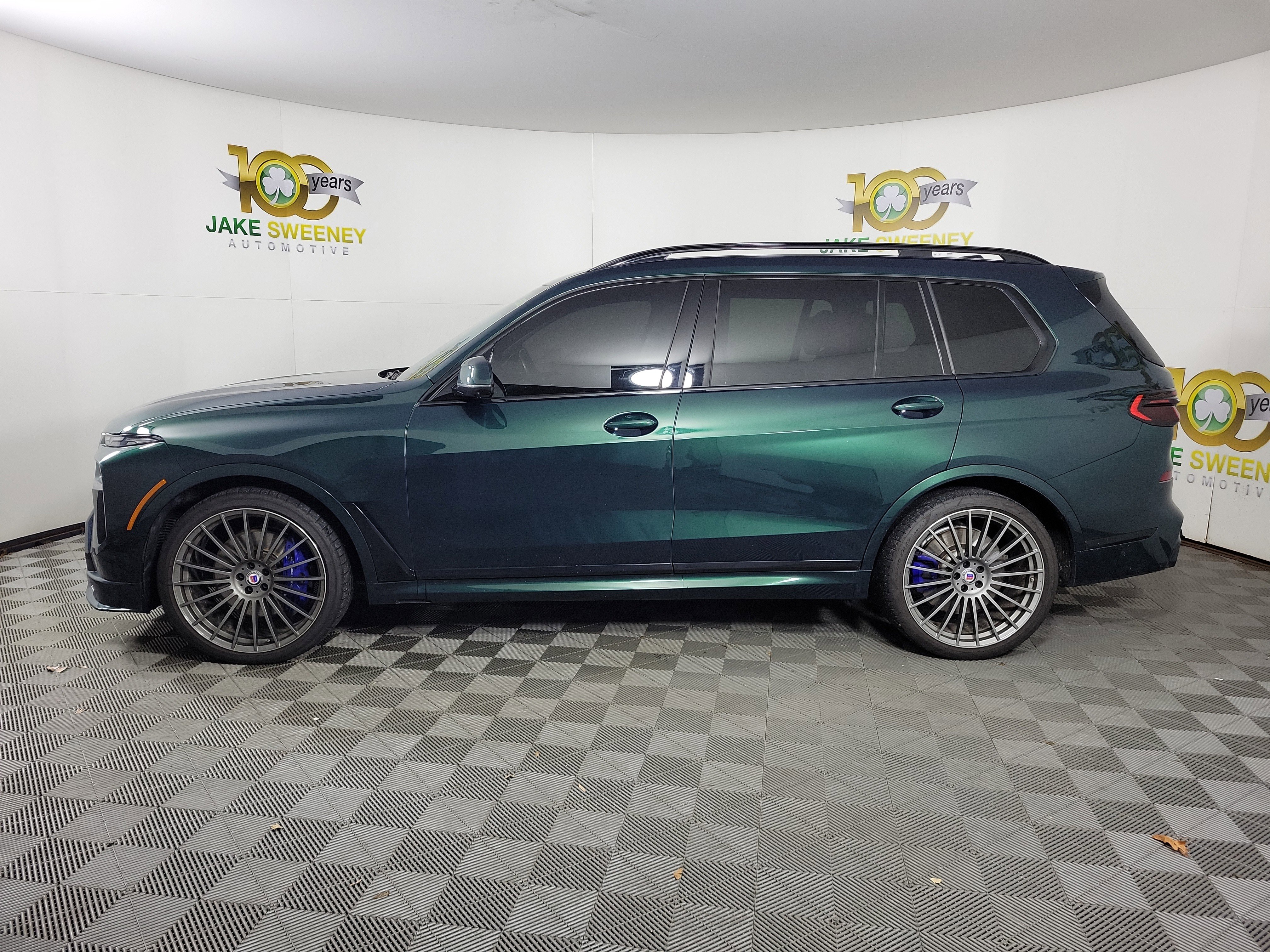 Certified 2023 BMW ALPINA XB7 image 2