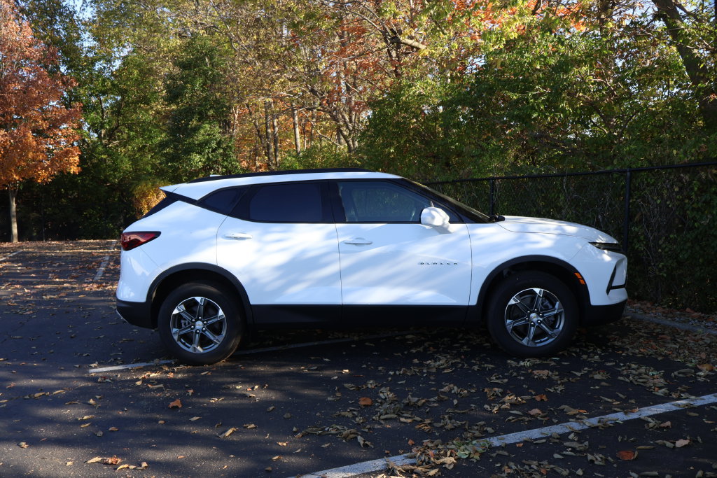 Used 2024 Chevrolet Blazer LT w/ Convenience Package AWD/4WD image 11