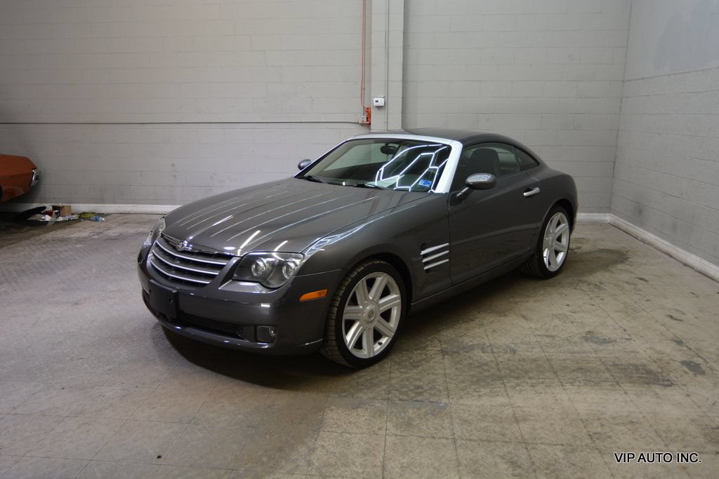 Used 2005 Chrysler Crossfire Limited RWD image 2
