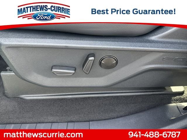 New 2026 Ford F250 Lariat w/ Black Appearance Package image 11