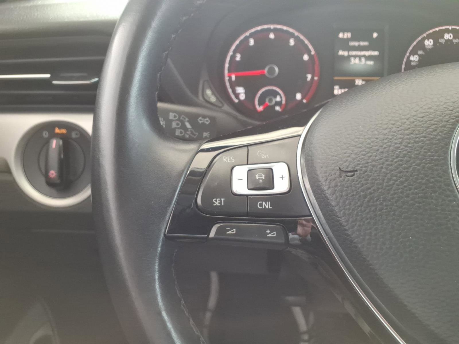 Used 2020 Volkswagen Passat 2.0T SE image 29