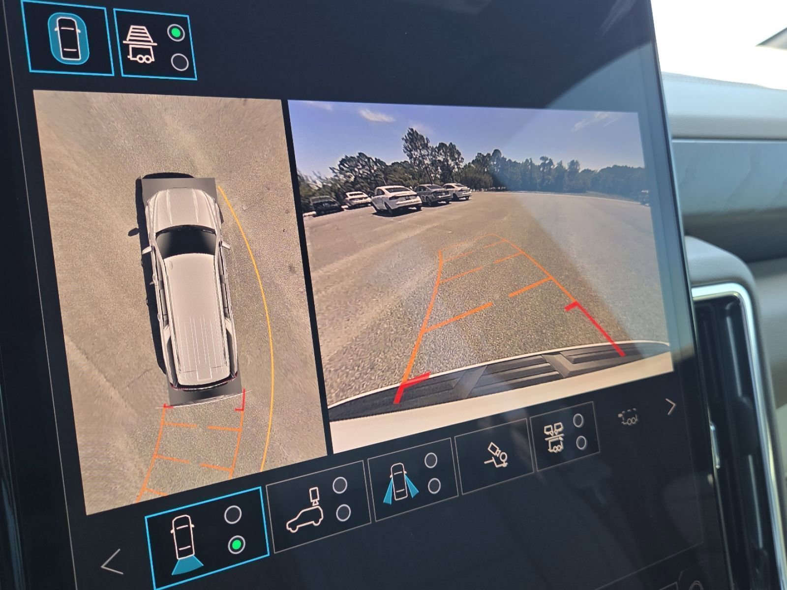 New 2026 GMC Yukon XL Denali w/ Denali Reserve Package AWD/4WD image 14