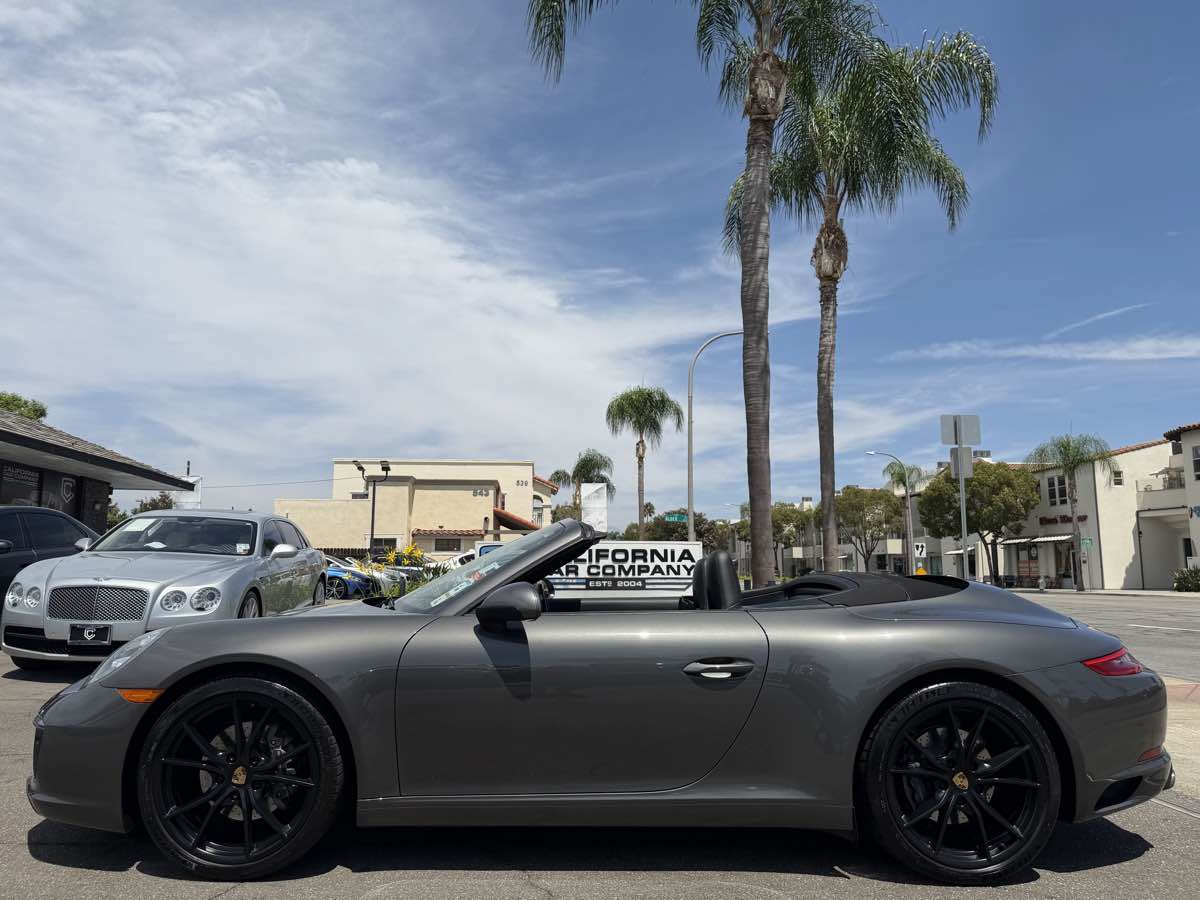 Used 2019 Porsche 911 Carrera RWD image 3