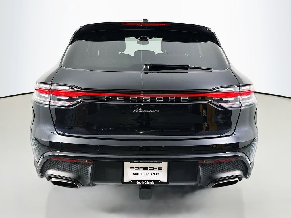 Certified 2024 Porsche Macan AWD/4WD image 10