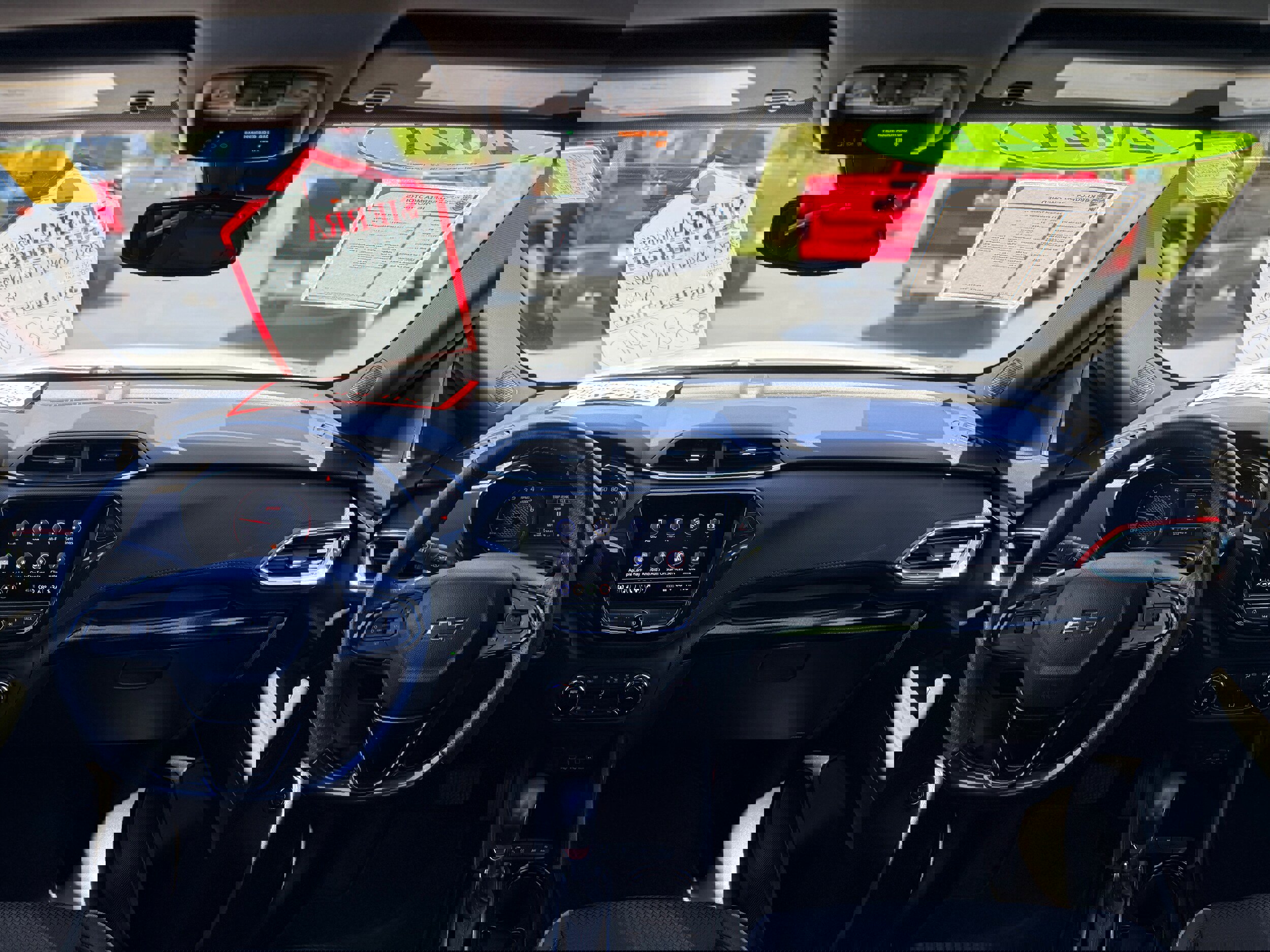 Used 2021 Chevrolet TrailBlazer RS w/ Sun and Liftgate Package AWD/4WD image 19