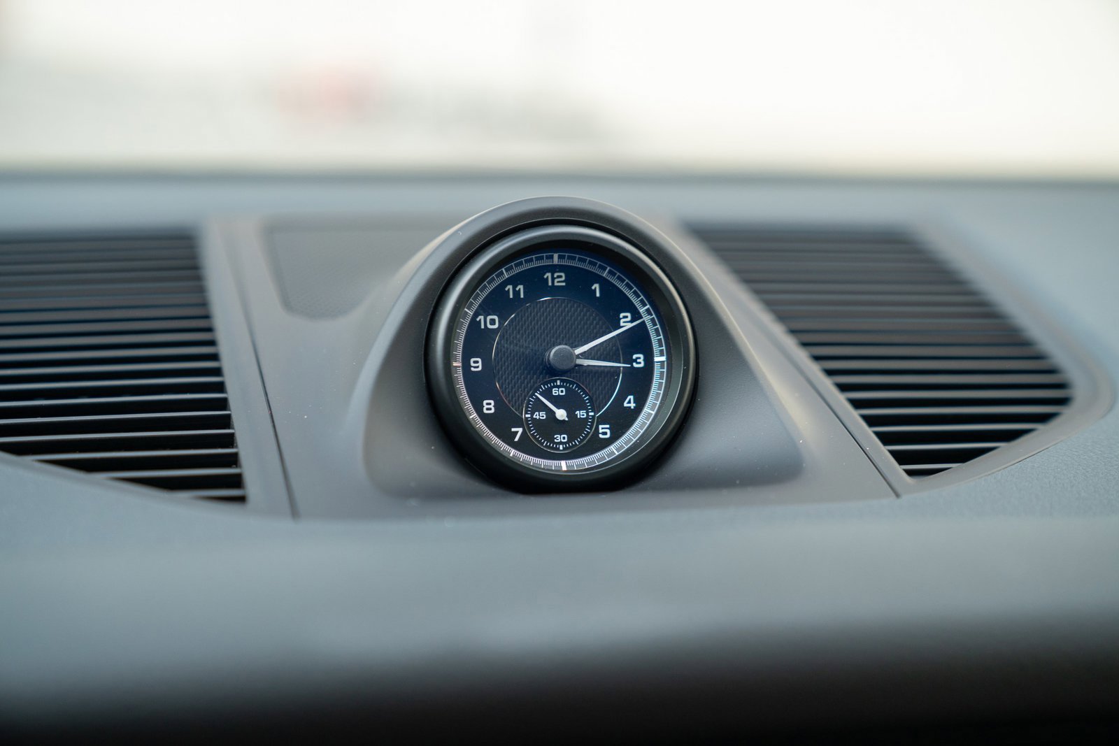 Used 2025 Porsche Macan image 17