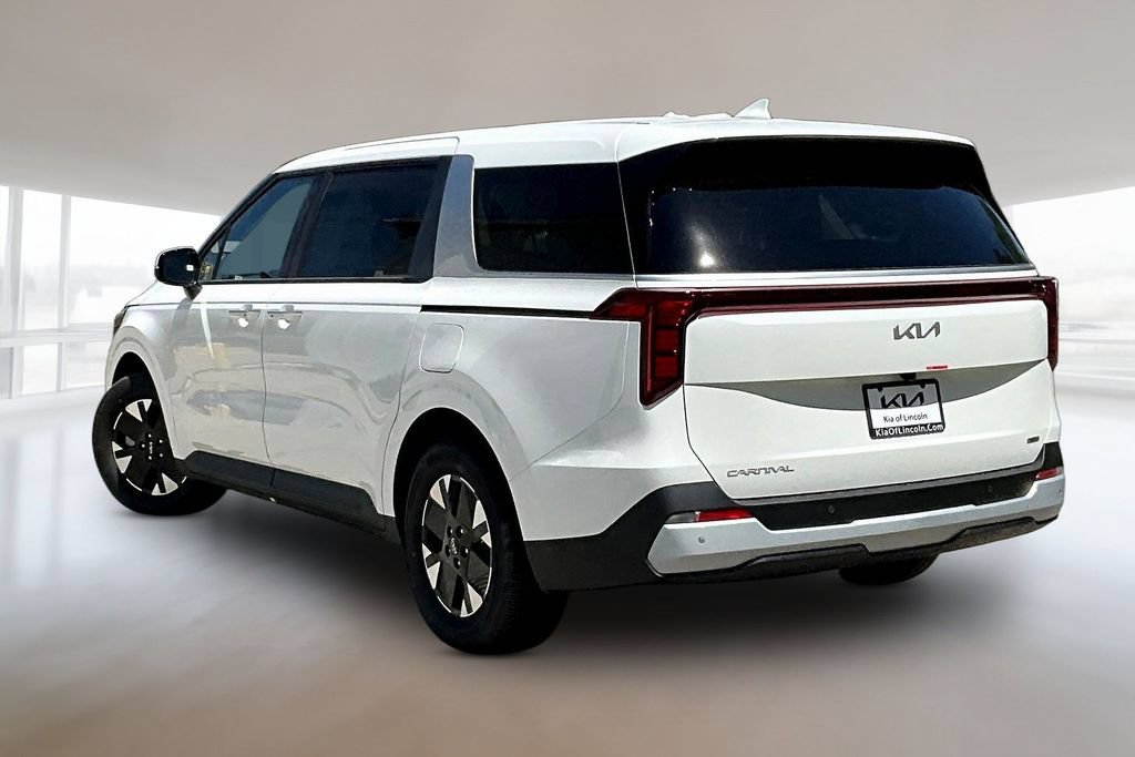New 2026 Kia Carnival LXS FWD image 3