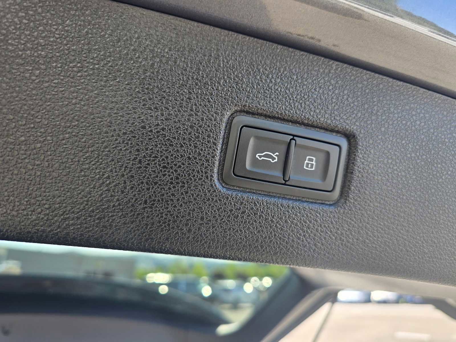 Used 2018 Audi Q7 3.0T Prestige image 19