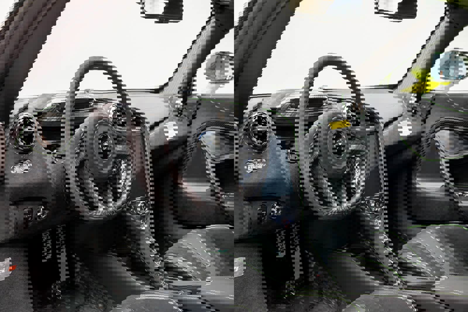 Used 2023 McLaren 720S Performance image 2