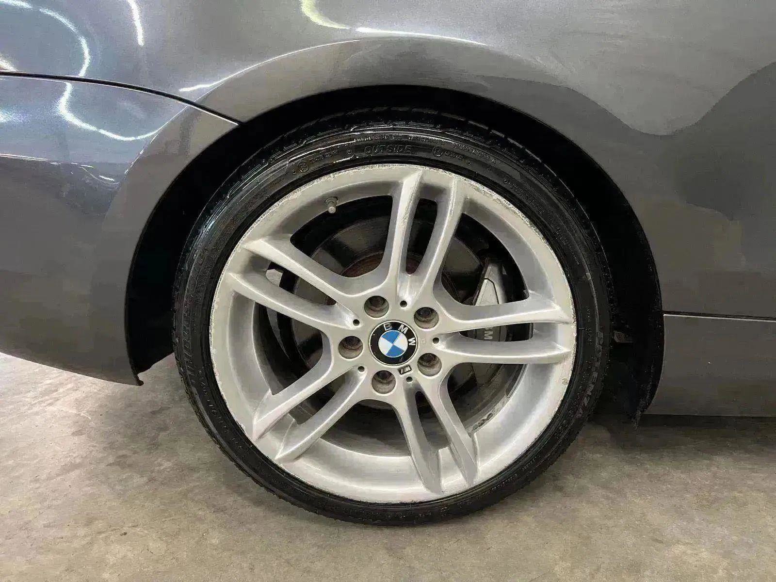 Used 2013 BMW 135i Convertible image 37