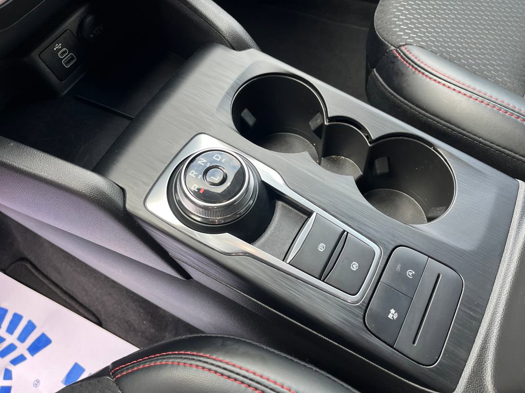 Used 2025 Ford Escape ST-Line image 25