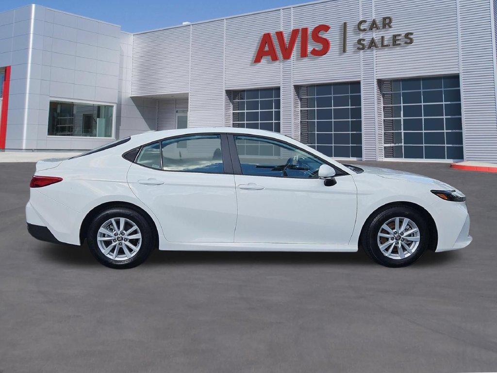 Used 2026 Toyota Camry LE FWD image 5