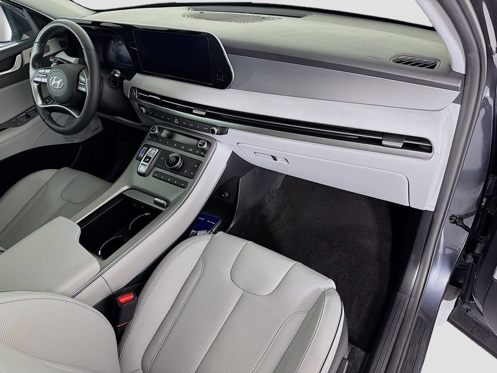 Used 2024 Hyundai Palisade SEL w/ Premium Package FWD image 18