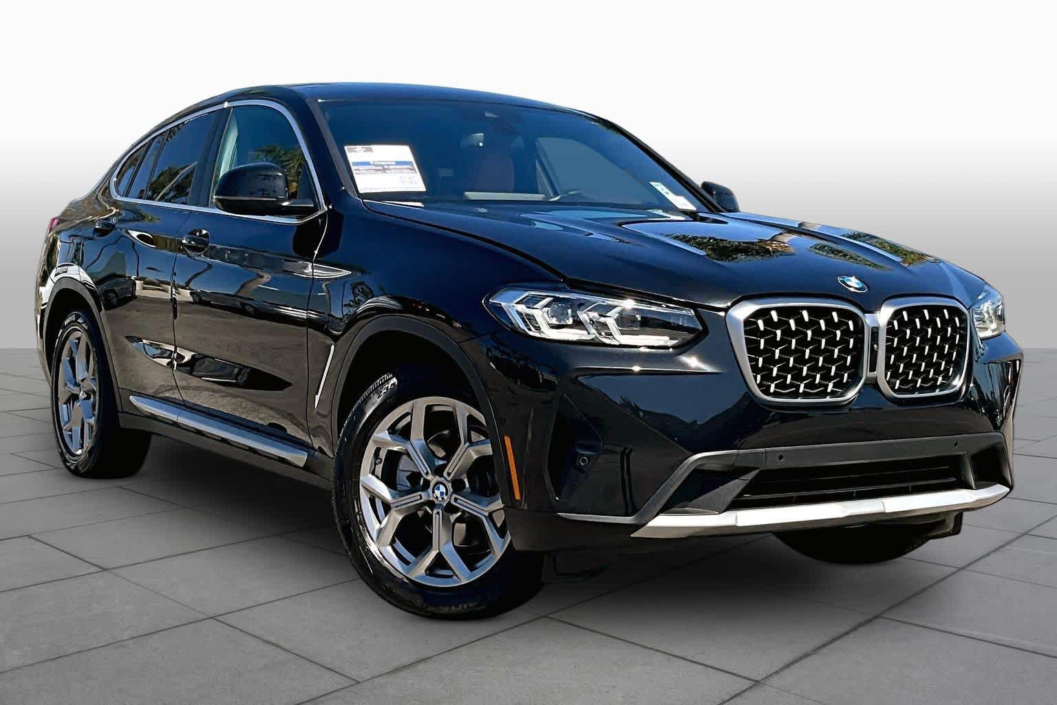 Used 2024 BMW X4 xDrive30i w/ Premium Package AWD/4WD image 2