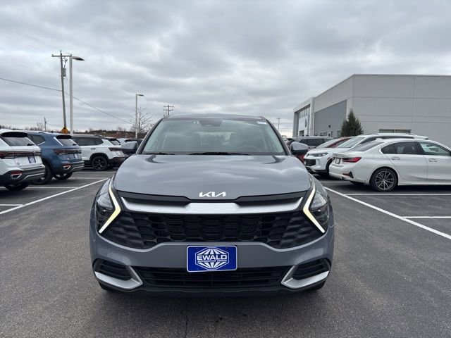 Used 2025 Kia Sportage LX image 4
