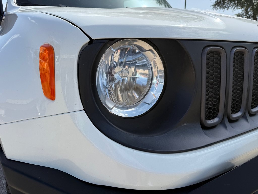 Used 2018 Jeep Renegade Trailhawk AWD/4WD image 5