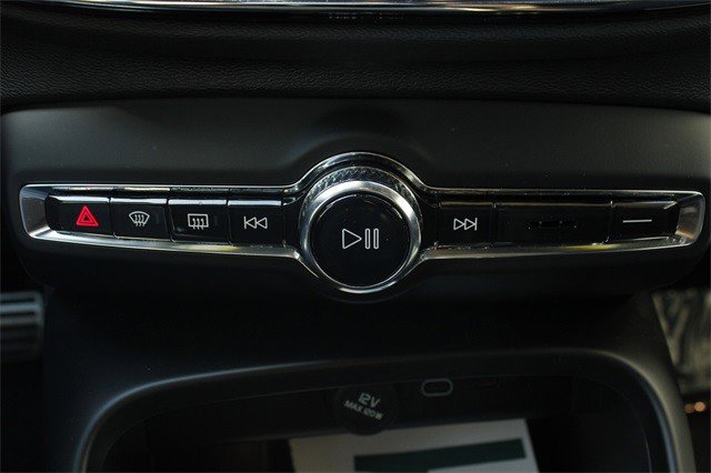 Used 2021 Volvo XC40 P8 Recharge w/ Advanced Package image 20