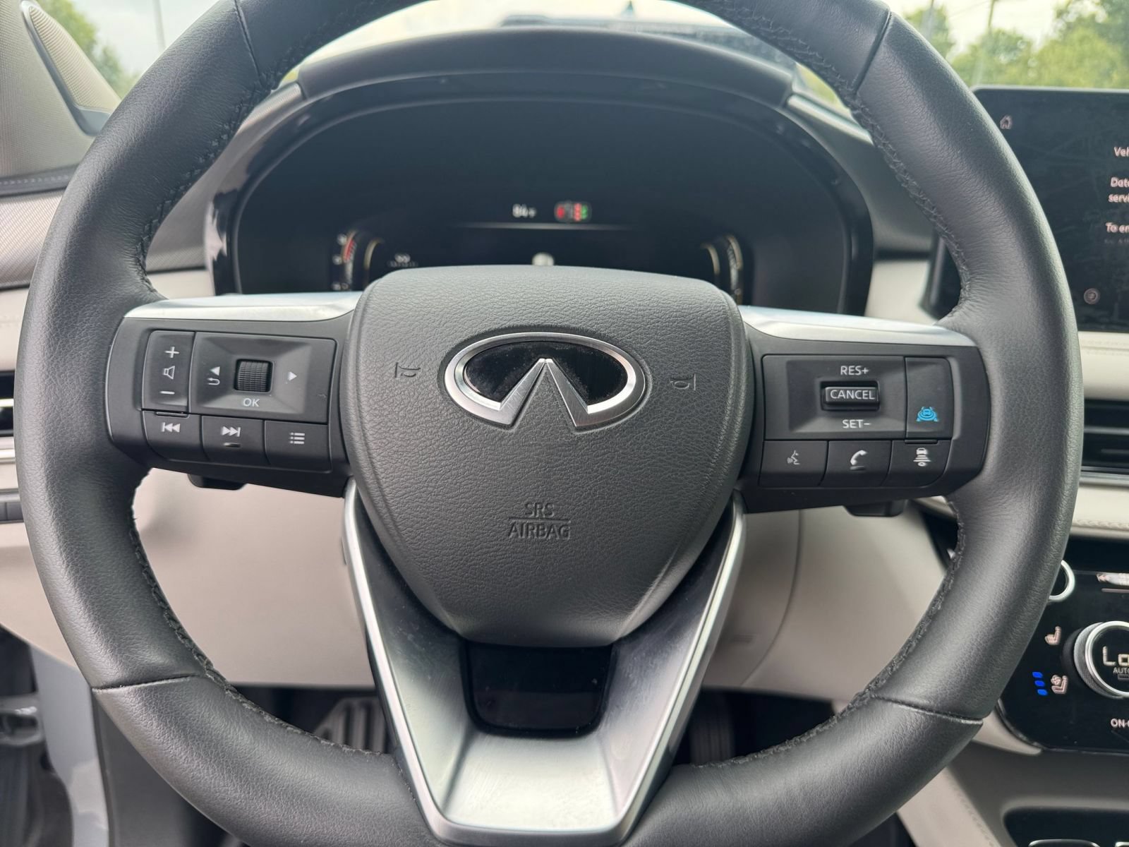 Used 2026 INFINITI QX60 Luxe FWD image 30