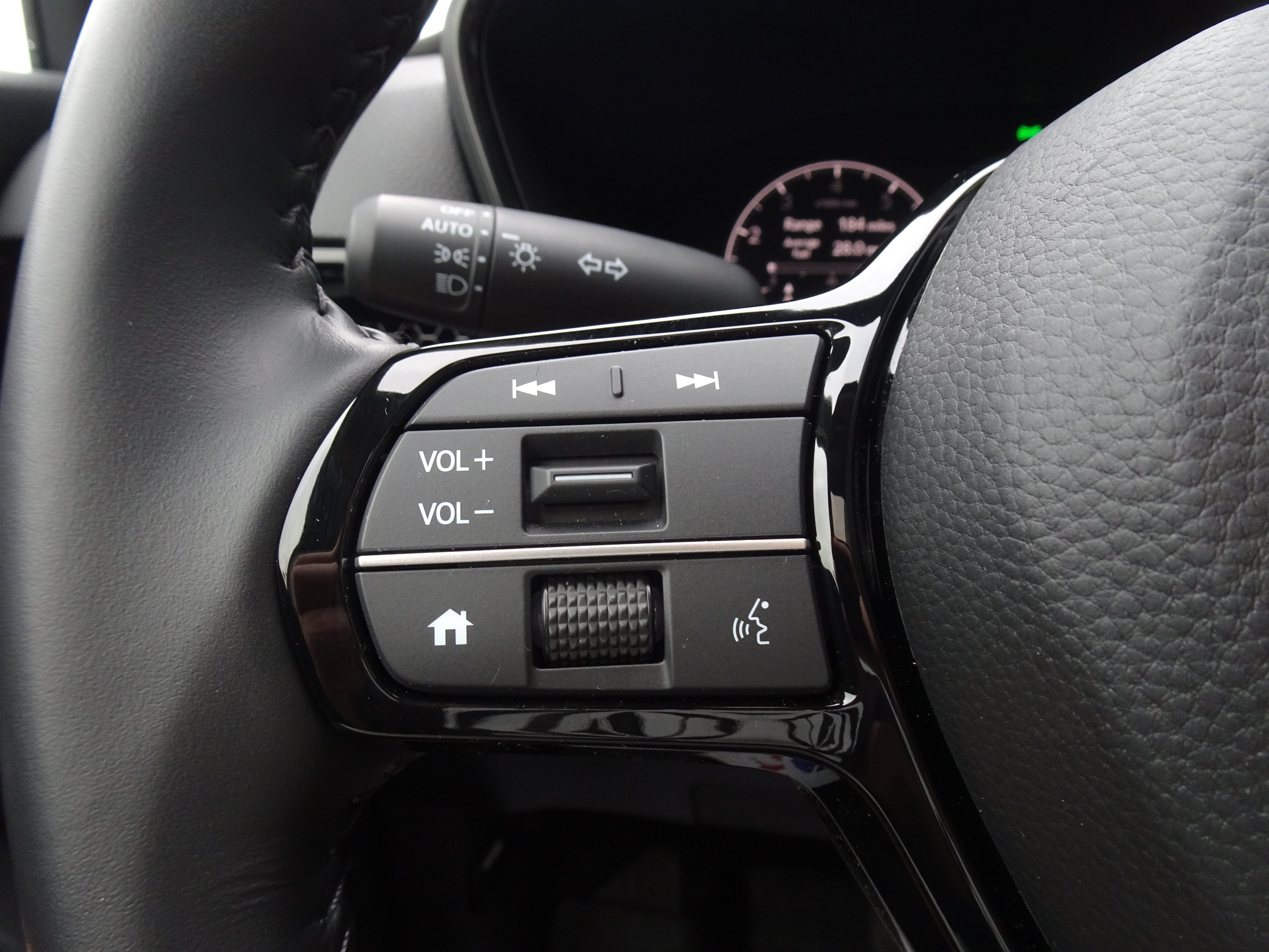 Used 2025 Honda CR-V EX-L image 24