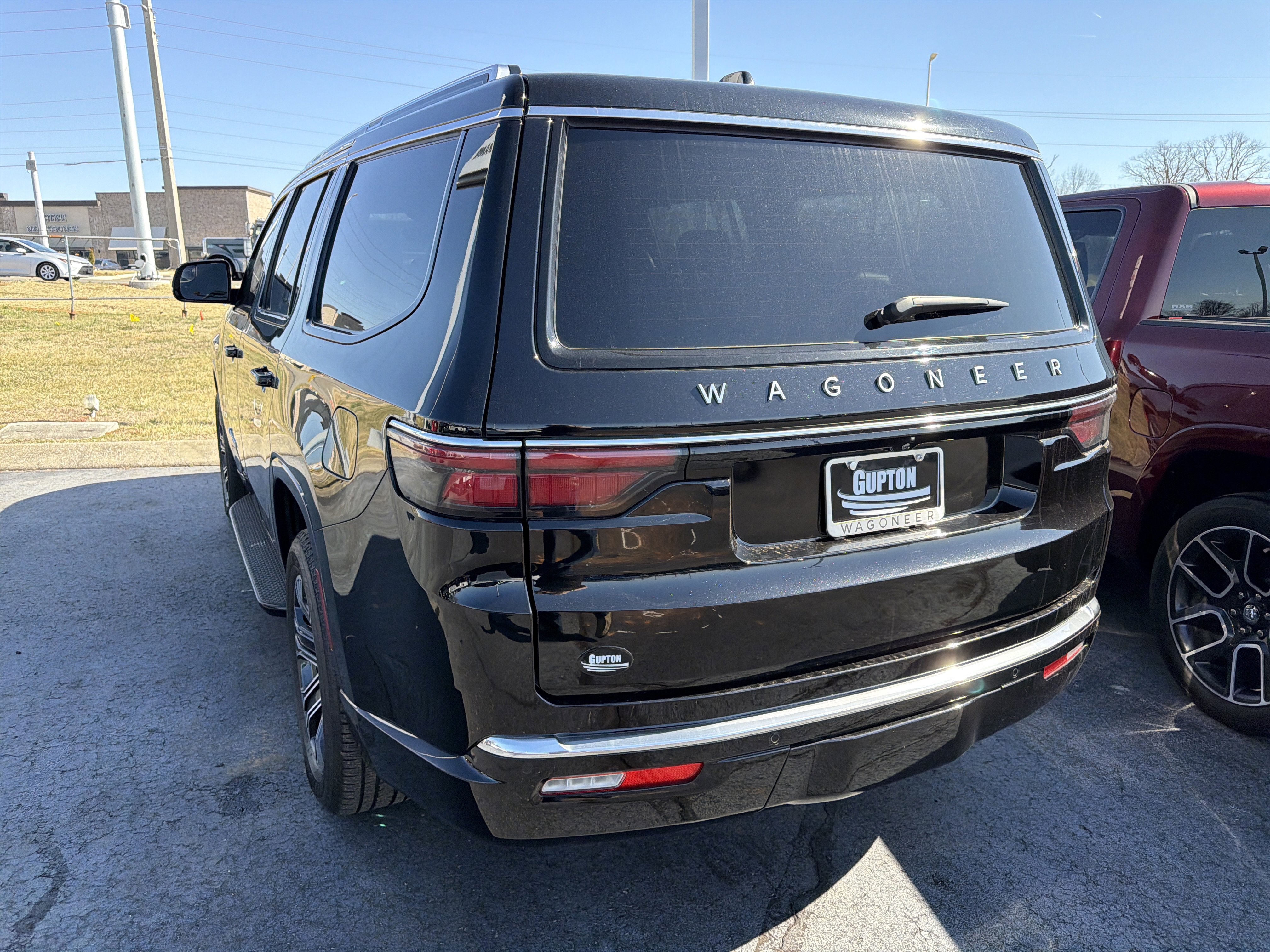 Used 2024 Jeep Wagoneer 4WD w/ Premium Group I image 8
