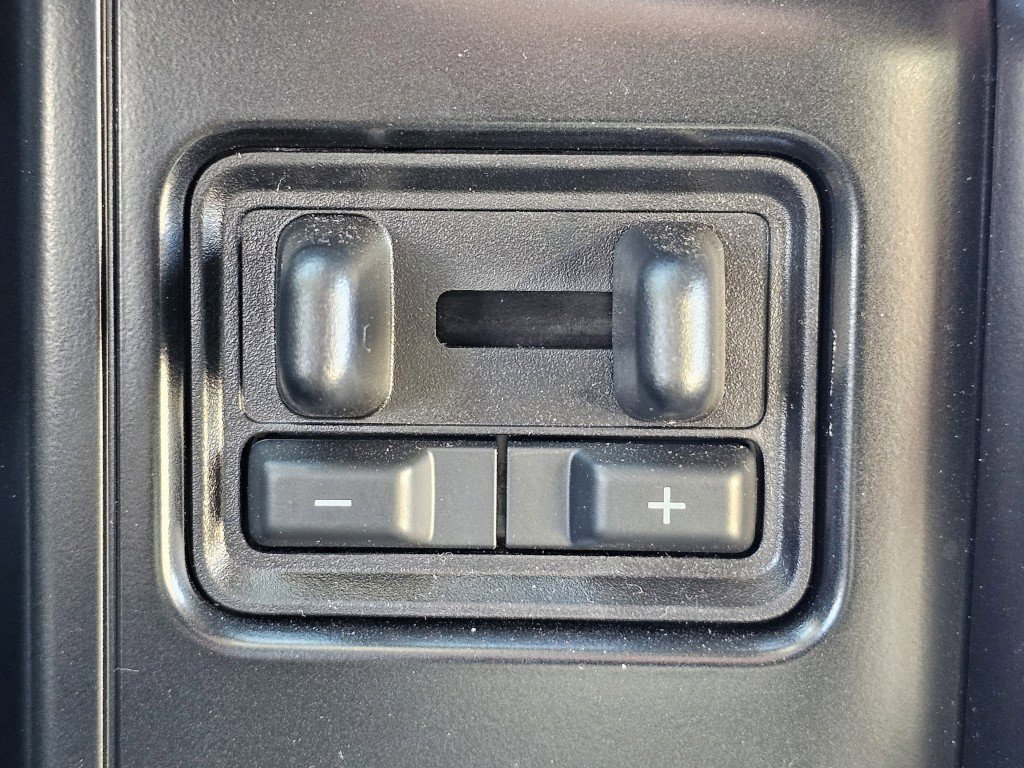 Used 2024 Ford F150 Lightning Platinum AWD/4WD image 37