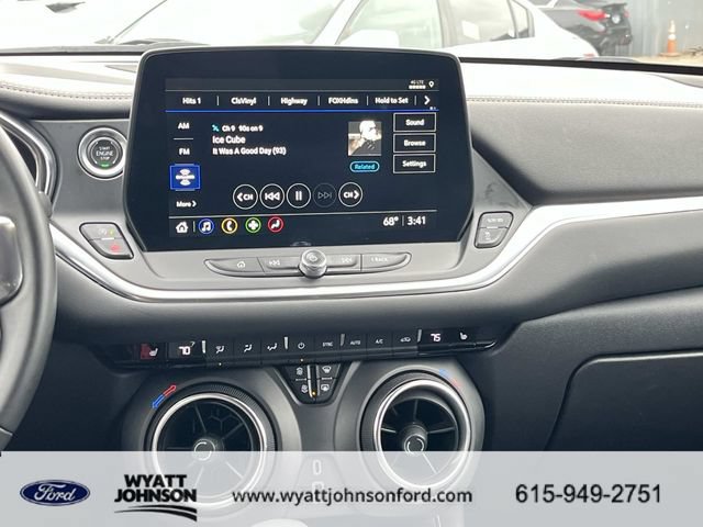 Used 2024 Chevrolet Blazer LT FWD image 16