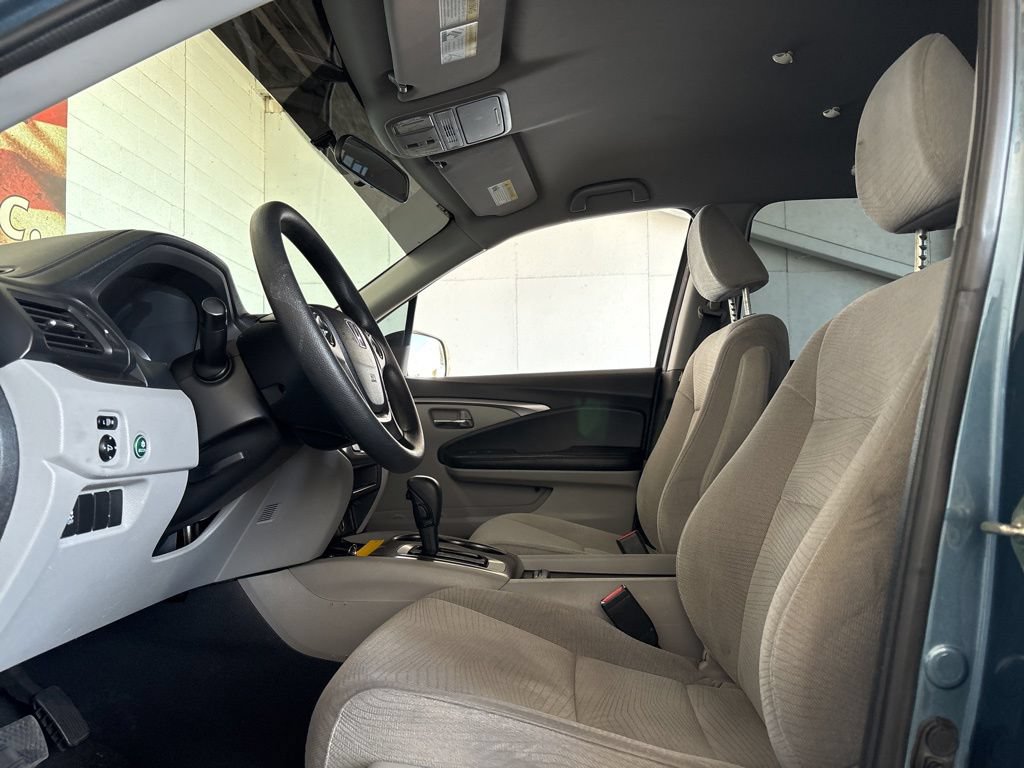 Used 2017 Honda Pilot LX image 9