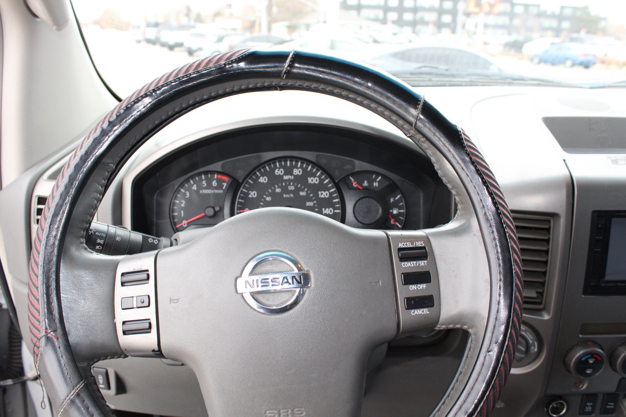 Used 2006 Nissan Titan LE w/ (R02) LE Off-Road Pkg image 46