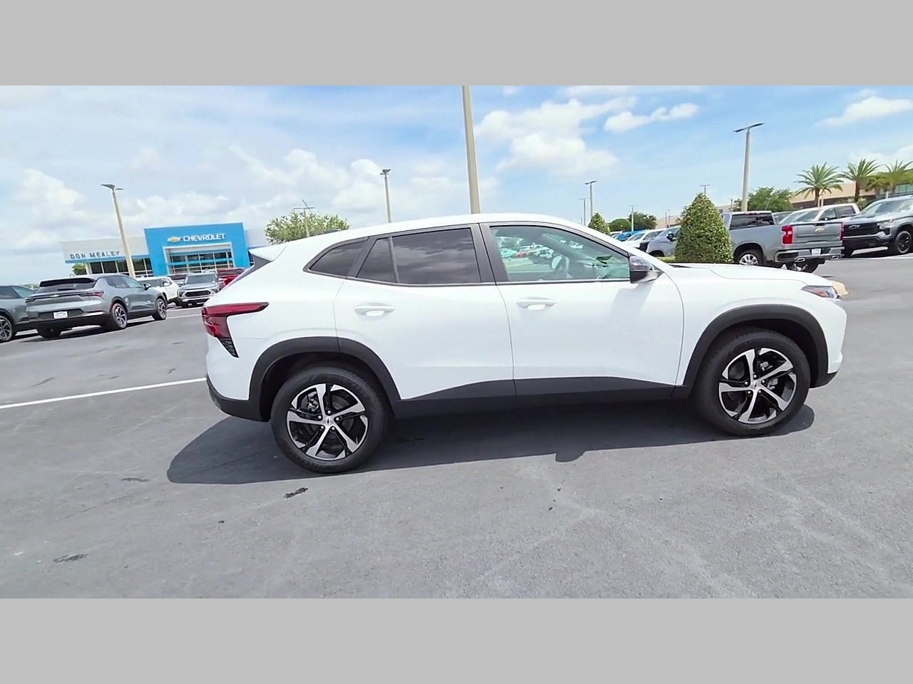 New 2026 Chevrolet Trax RS w/ Driver Confidence Package FWD image 16