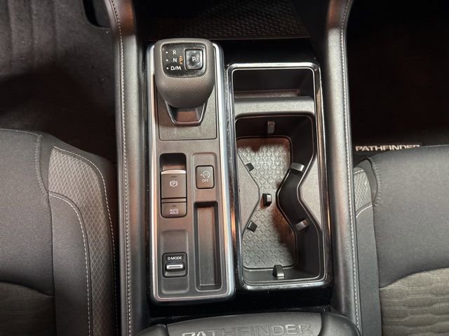 Used 2024 Nissan Pathfinder SV FWD image 21