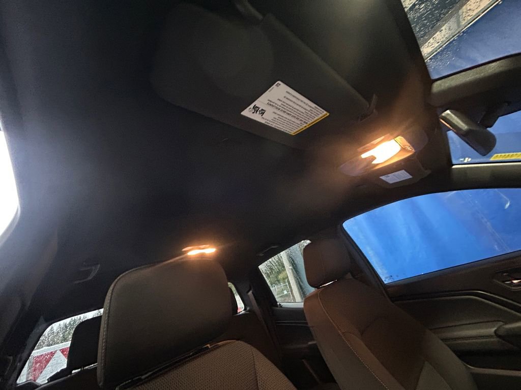 Used 2024 Chevrolet Colorado LT w/ LT Convenience Package II image 27