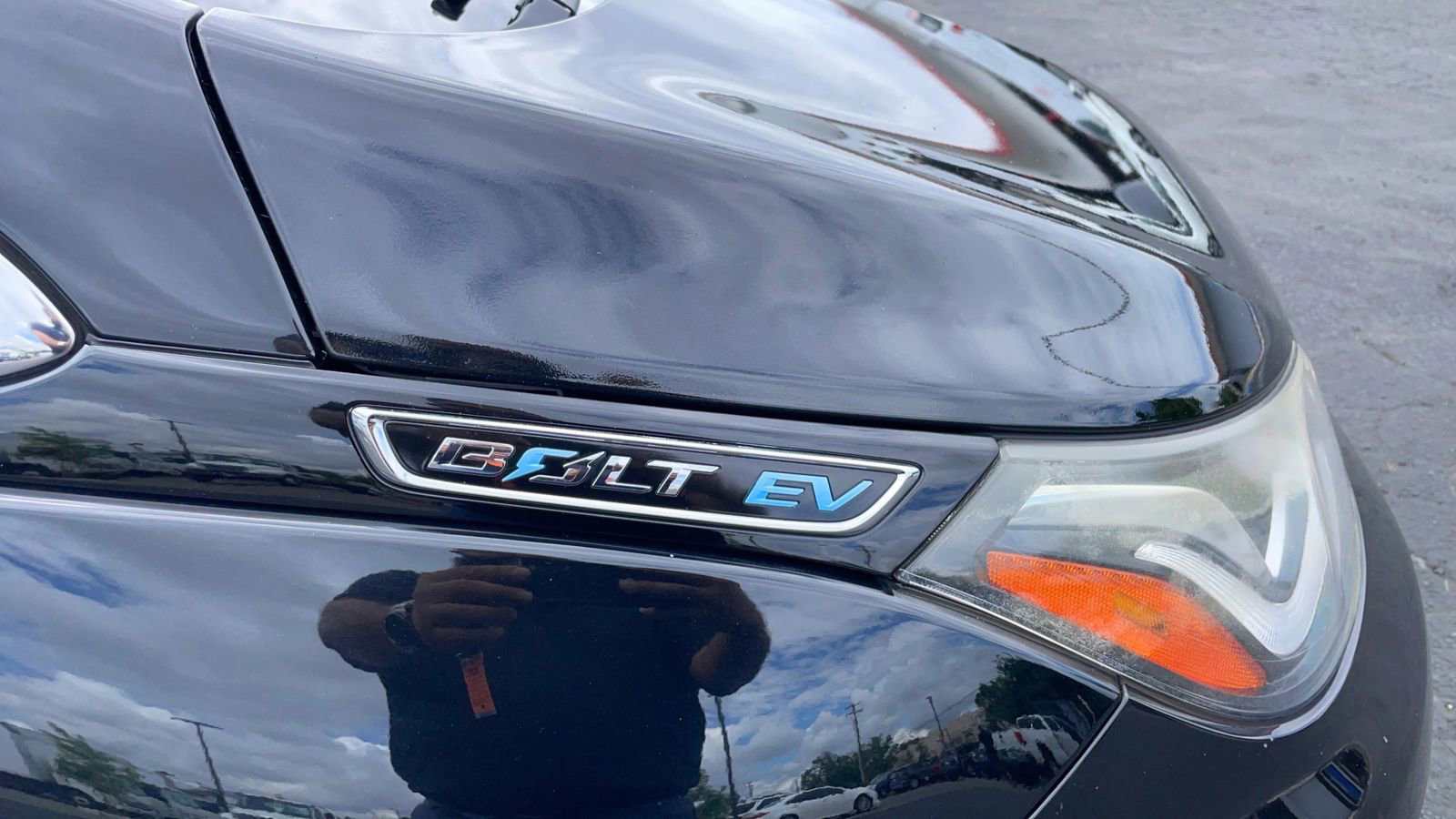 Used 2017 Chevrolet Bolt LT FWD image 43