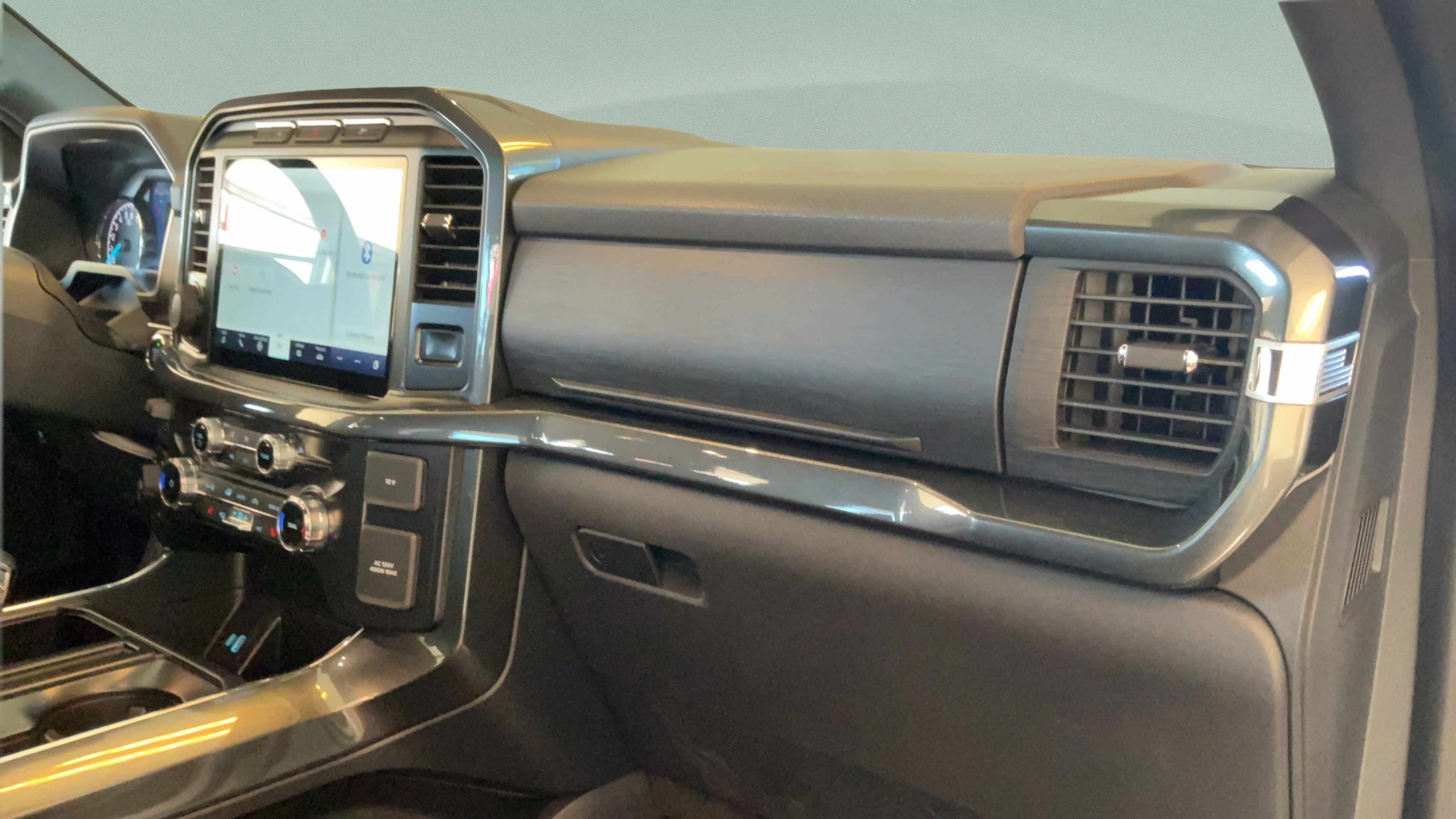 Used 2022 Ford F150 XLT w/ Equipment Group 302A High AWD/4WD image 47
