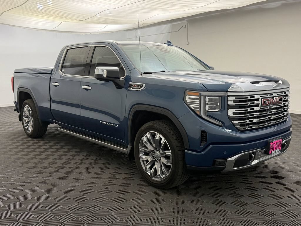 Used 2024 GMC Sierra 1500 Denali w/ Denali Reserve Package AWD/4WD image 7