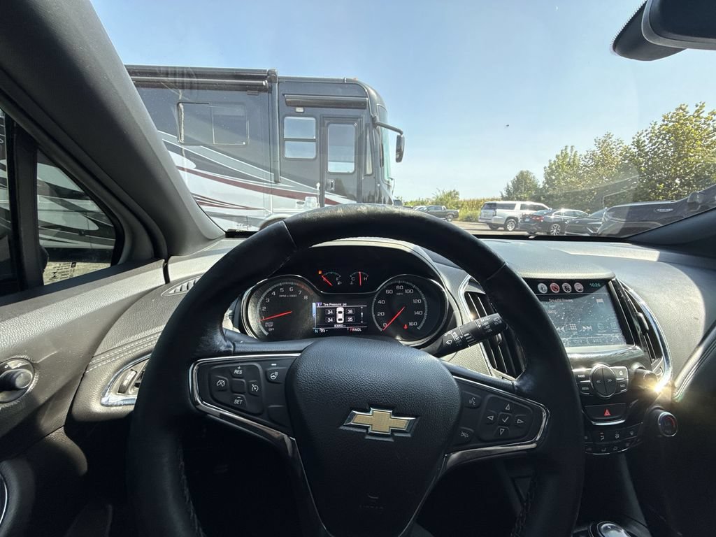 Certified 2017 Chevrolet Cruze Premier FWD image 17