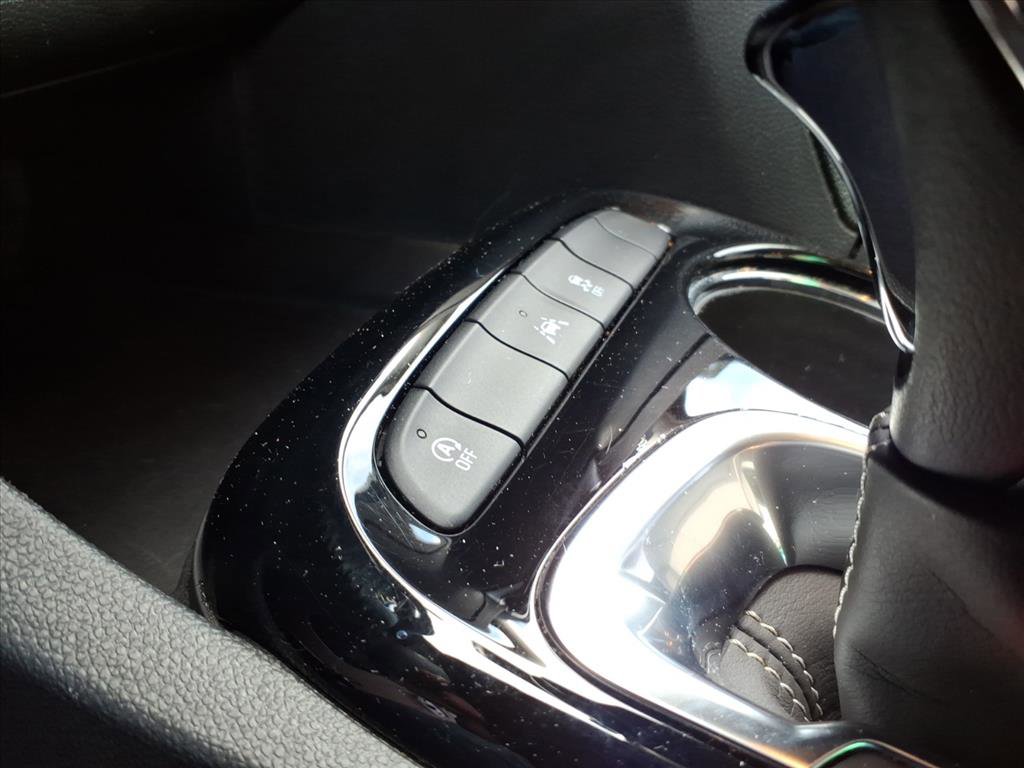 Used 2023 Buick Encore GX Preferred w/ Cold Weather Comfort Package FWD image 32