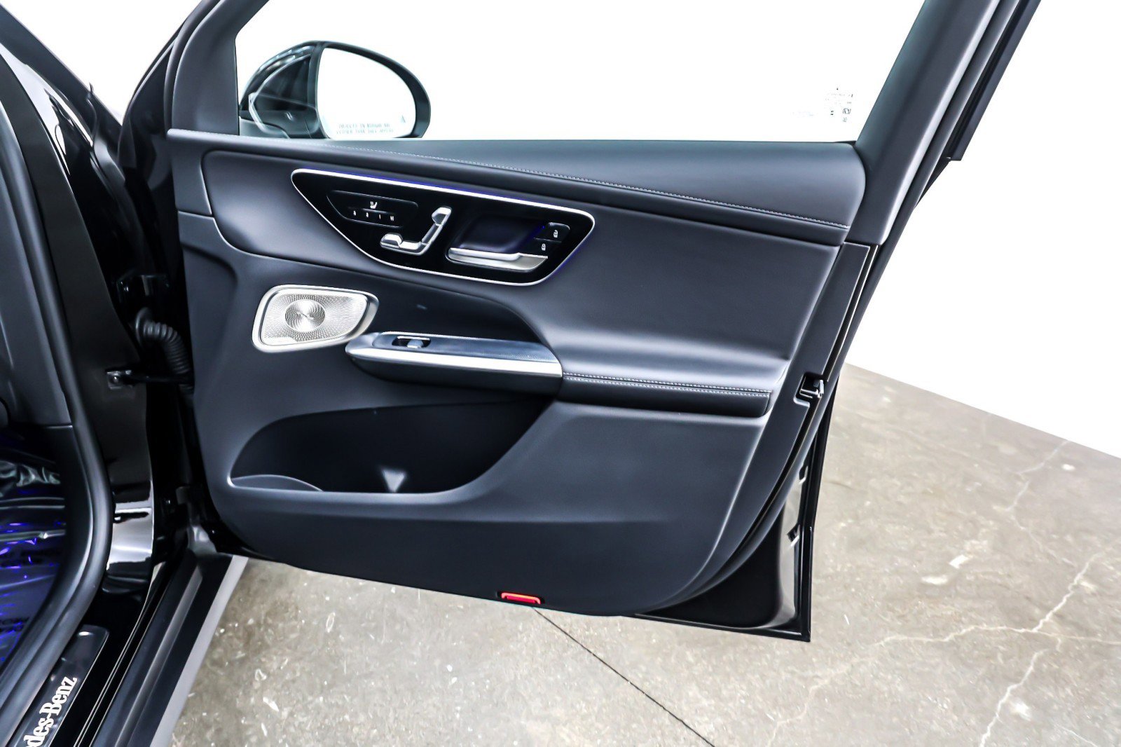 Used 2024 Mercedes-Benz GLC 300 image 25