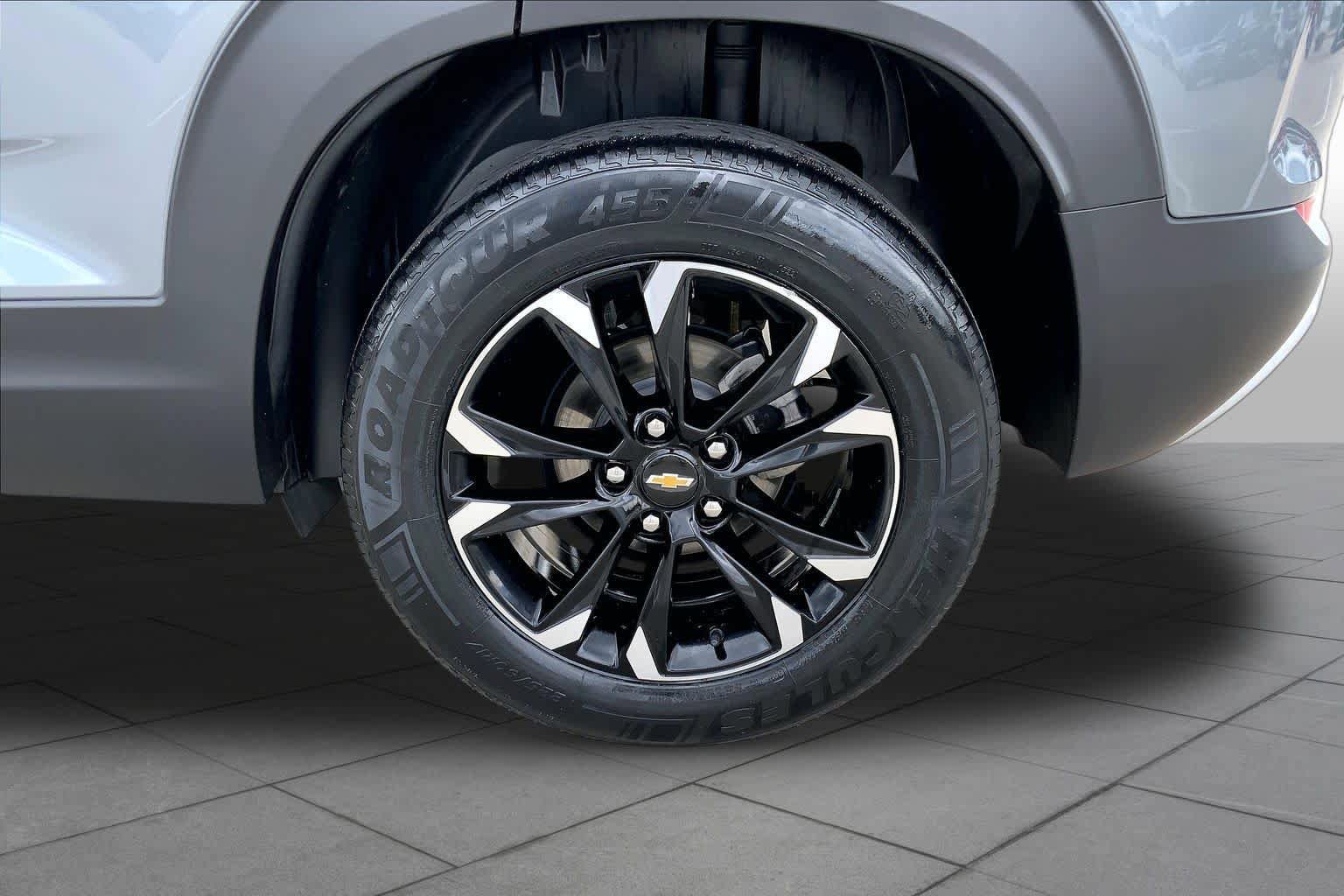 Used 2021 Chevrolet TrailBlazer LT AWD/4WD image 11