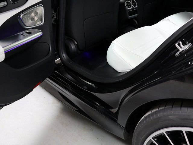 Certified 2026 Mercedes-Benz C 300 4MATIC Sedan image 27