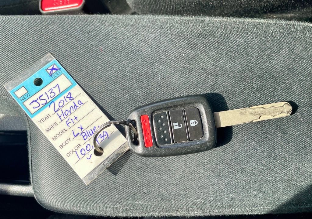 Used 2018 Honda Fit LX image 31