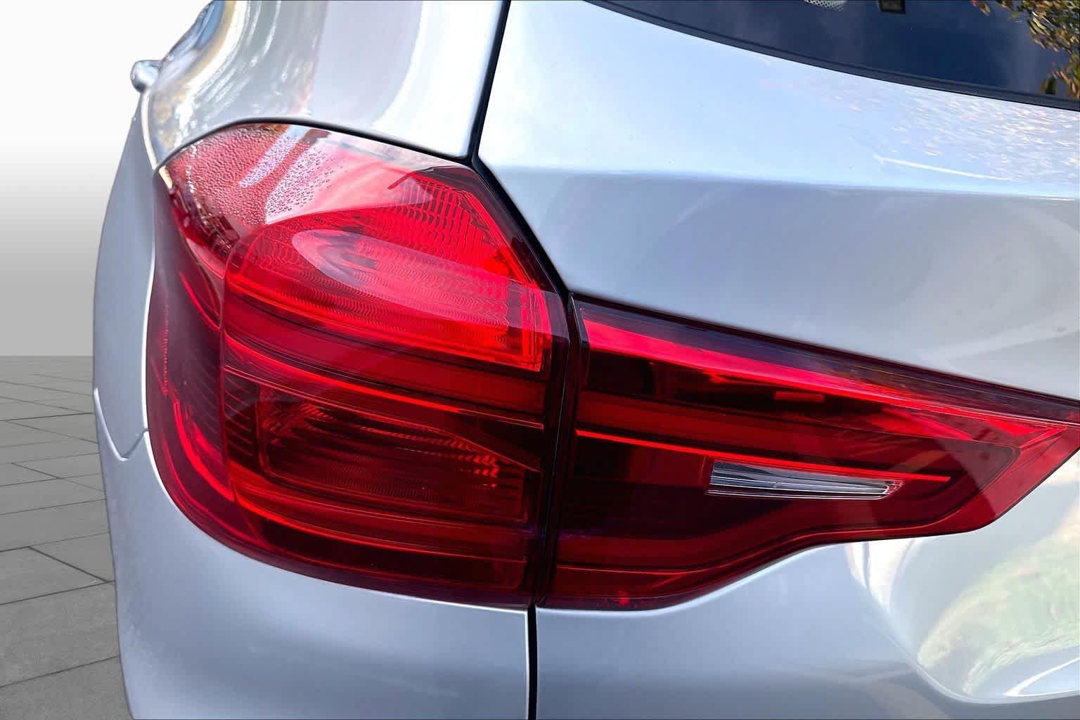 Used 2019 BMW X3 xDrive30i w/ Driving Assistance Package AWD/4WD image 29